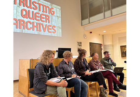 Panel discussion on the queer archival situation in Finland.