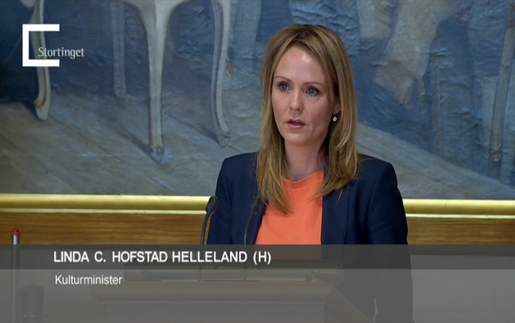 Kulturminister Linda C. Hofstad Helleland under debatten i Stortinget 21.01.2016.