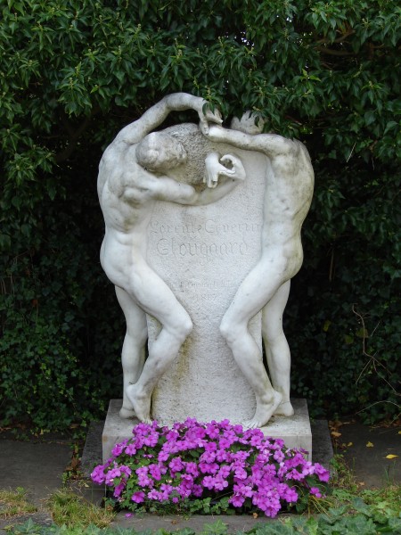 The memorial Brotherly Love in Langesund graveyard. Photo: Wikimedia commons/Orf3us