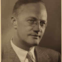 Sigurd Hoel 1950. Foto: Sturlason/ Nasjonalbiblioteket. 
